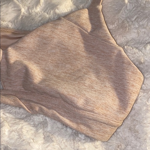 Alo yoga bra - Picture 3 of 6